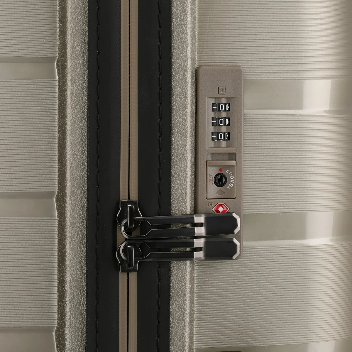 Travelite Air Base - 4-Rad Trolley L, Champagner 7 Travelite Air Base - 4-Rad Trolley L, Champagner – Bild 7