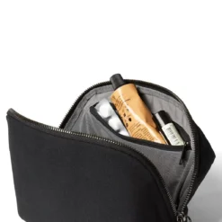 BELLROY Desk Caddy Black 15 BELLROY Desk Caddy Black -Praktische Taschen Angebote Store compressed Bellroy ETOA black 231 web 07