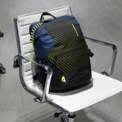 Piquadro Laptoprucksack Mit Zwei Fächer Und Diebstahlsicherung Blau/Gelb 17 Piquadro Laptoprucksack Mit Zwei Fächer Und Diebstahlsicherung Blau/Gelb -Praktische Taschen Angebote Store compressed CA5115PQY BLG DETT10 1 1