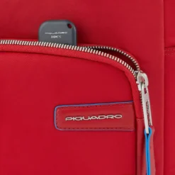 Piquadro Ryan - Damenrucksack Aus Rezykliertem Stoff Mit IPad®-Fach In Rot -Praktische Taschen Angebote Store compressed CA5696RY R 5