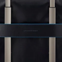 Piquadro B2 Revamp - Schmale Laptoptasche 14" Mit IPad-Halter In Nachtblau 16 Piquadro B2 Revamp - Schmale Laptoptasche 14" Mit IPad-Halter In Nachtblau -Praktische Taschen Angebote Store compressed CA6105B2V BLU DETT7