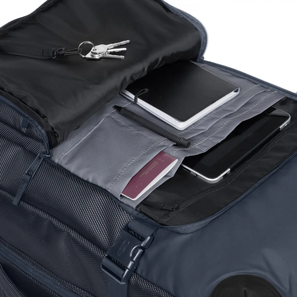 Eastpak Tranverz CNNCT L CNNCT Marine 3 Eastpak Tranverz CNNCT L CNNCT Marine – Bild 3