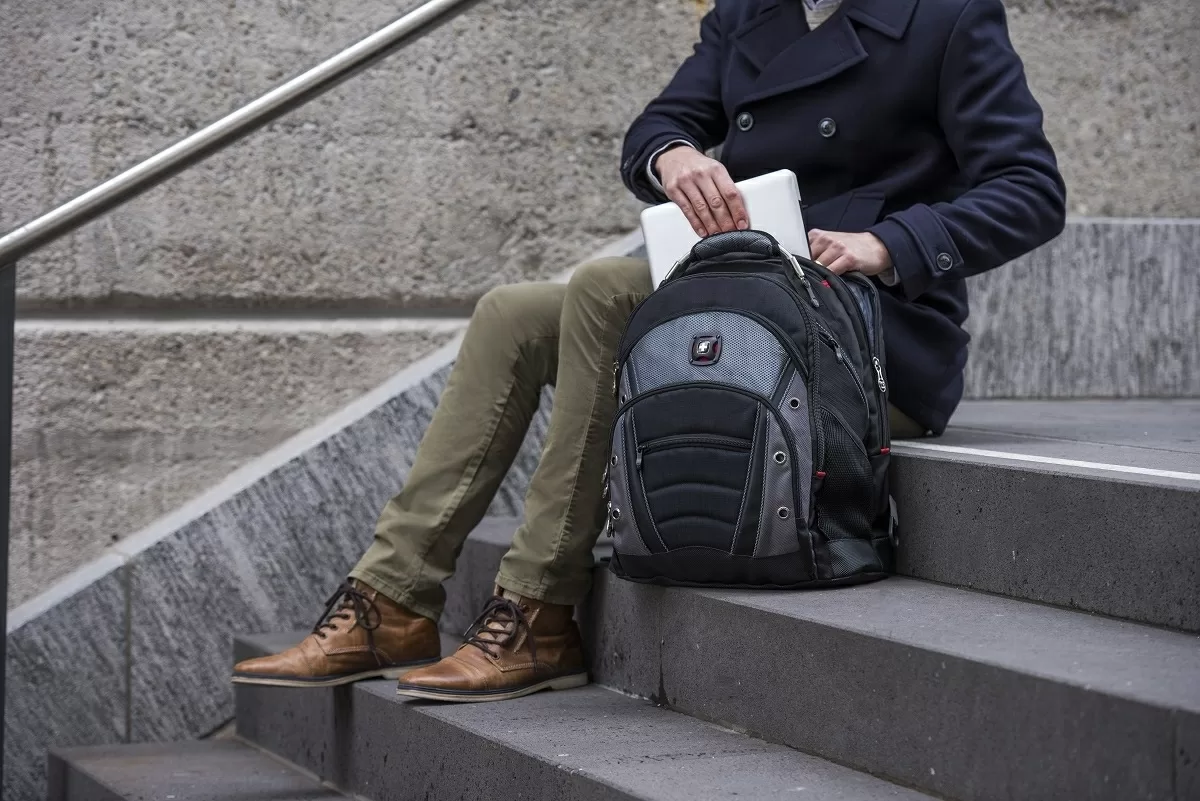 Wenger Business Backpack - Synergy In Grau / Schwarz 7 Wenger Business Backpack - Synergy In Grau / Schwarz – Bild 7