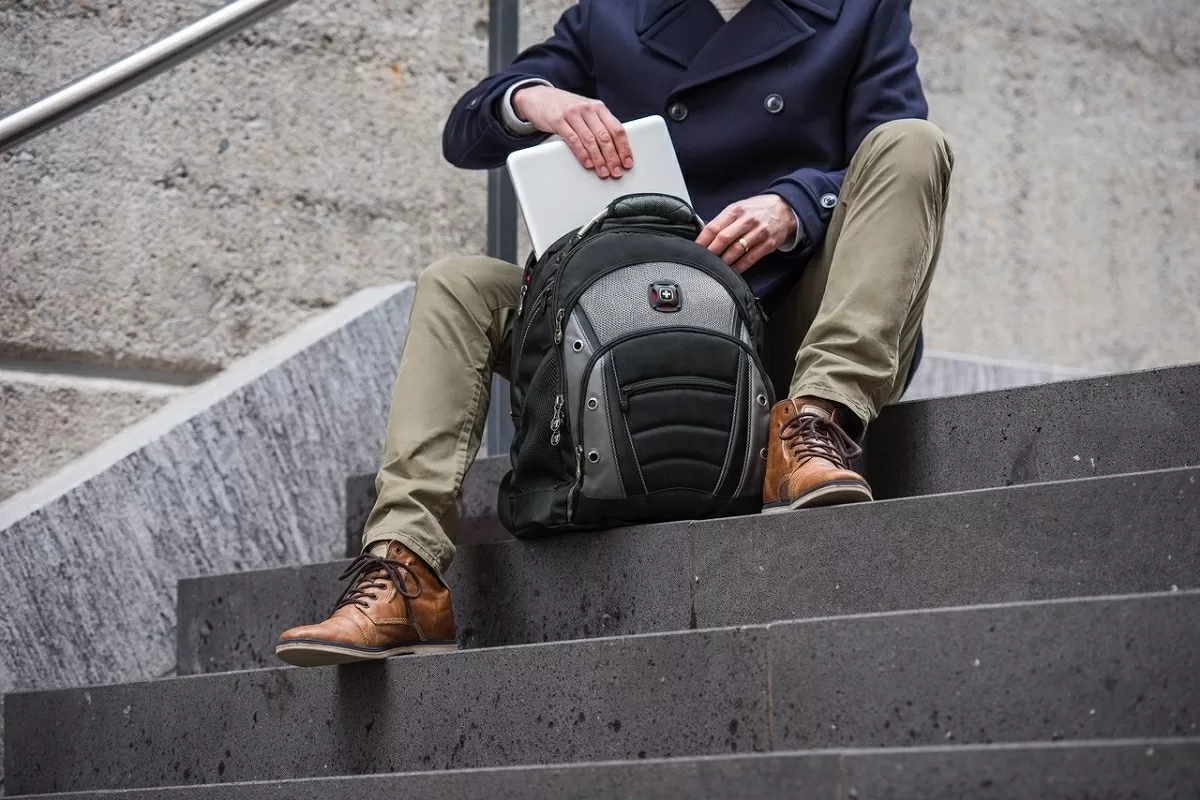 Wenger Business Backpack - Synergy In Grau / Schwarz 10 Wenger Business Backpack - Synergy In Grau / Schwarz – Bild 10